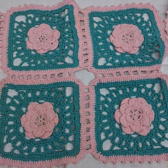 Vintage table runner with embroidered lilys, crocheted mat,& 2 More Pcs. - Picture 4 of 9
